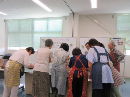 【画像】皆さん、素材選びに真剣です